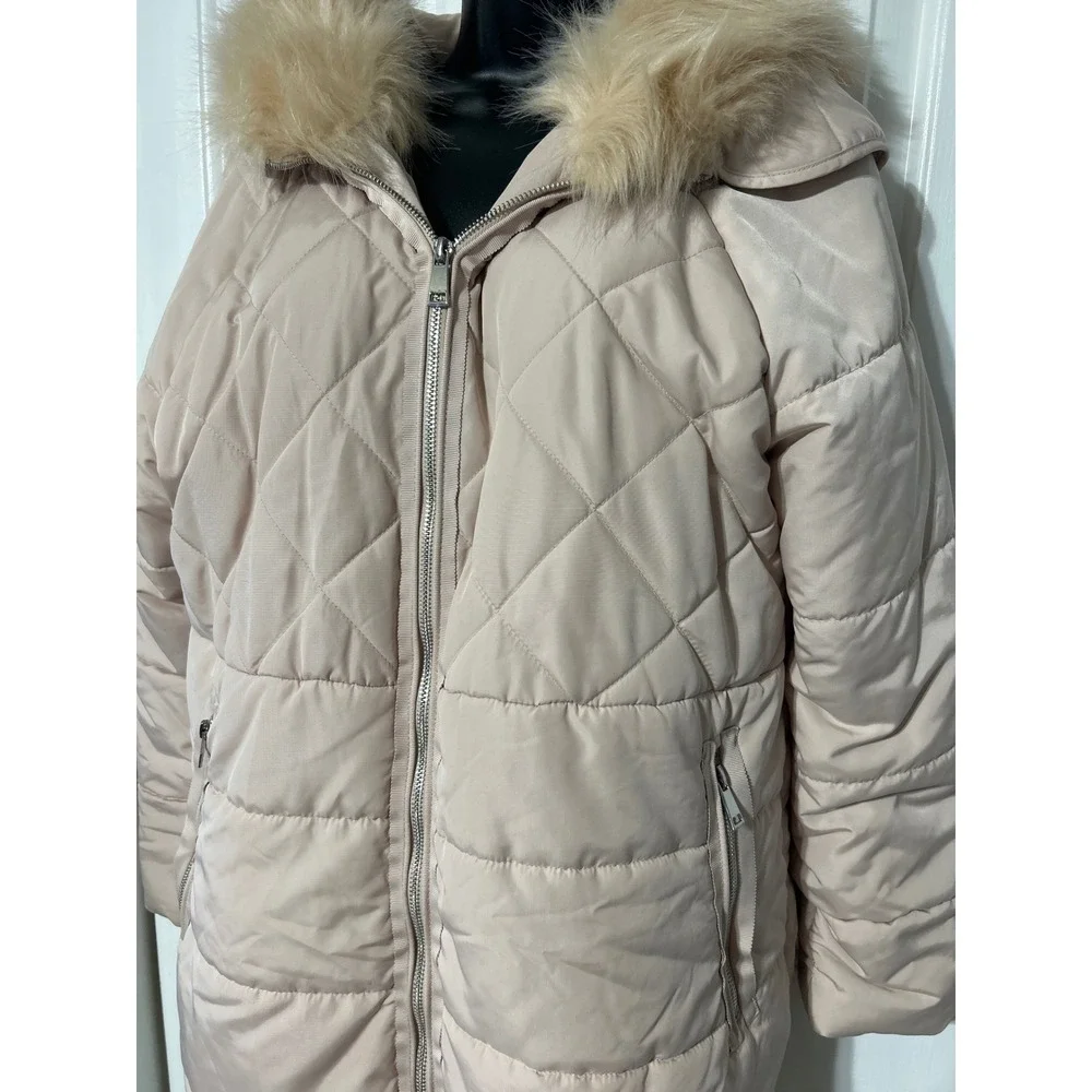 Forever 21 Women's Quilted Puffer Coat Faux Fur Hood Zip Front Beige Size Medium